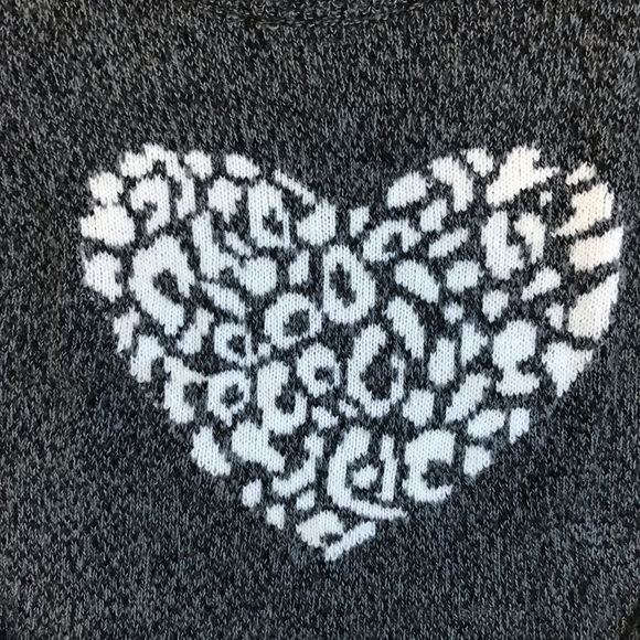 Express Heart Sweater, small - Picture 4 of 5